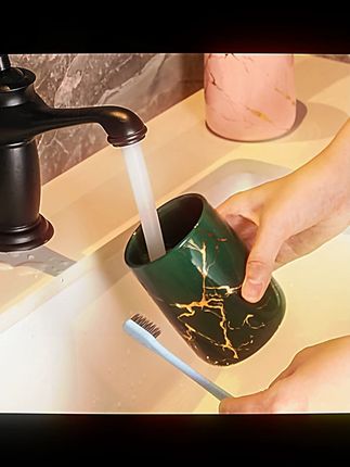 刷牙杯漱口杯牙刷杯洗漱杯口杯陶瓷漂亮高档家用轻奢情侣高级感#刷牙杯 #陶瓷杯 #家用洗漱杯 #轻奢风格 #情侣杯