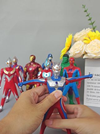 会旋转的赛罗奥特曼#奥特曼玩具 #儿童玩具 #解压玩具