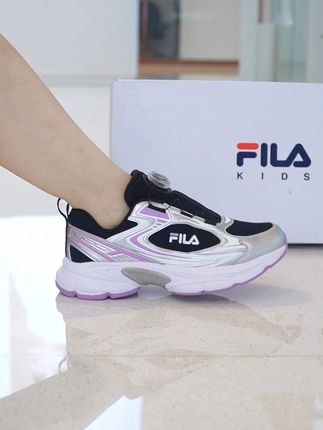 斐乐的天马鞋是真的舒服#好鞋推荐 #软底软面穿上超舒服 #上新了在抖音 #假日漫游一双鞋就够啦