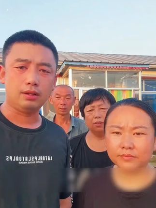 这个香糯玉米碴,米饭伴侣,在东北俗称黄金饭~,金银饭,焦黄焦黄的,软糯香甜。