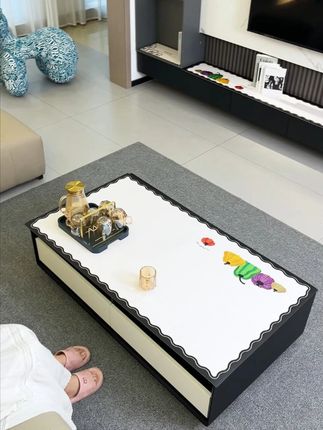 一张来报恩的桌垫,不仅好看还可以保护桌面谁不喜欢进门就是暖暖的温馨的感觉呀,一身的疲惫感一下子就没有了。#桌垫  #桌布  #桌垫防水防油 #种草 #家居保护垫