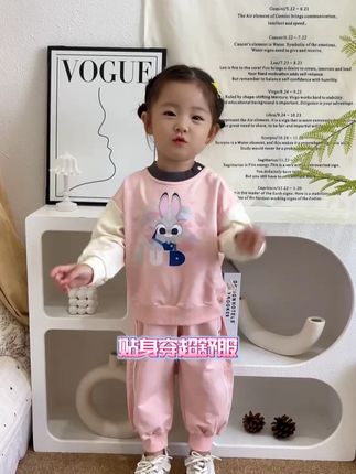 已经开始慢慢准备起来了 卫衣卫裤真的是幼儿园必备了,孩子活动方便,穿上也舒服。#儿童卫衣套装 #迪士尼 #幼儿园穿搭 #宝妈推荐