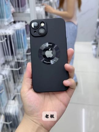 炫酷漏标设计,经典石墨黑配色 简约又高级!自带高清镜头膜,底部一体喇叭防尘网!#手机壳 #iPhone15 #苹果13