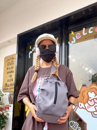 时光跌跌撞撞,季节来来往往。#ootd穿搭 #包包种草 #美包分享 #包包控