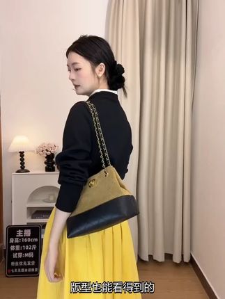 高级感假两件黑色针织开衫卫衣女高腰黄色半身裙两件套 #小个子穿搭 #显瘦穿搭 #显高显瘦显腿长 #微胖穿搭 #梨型身材