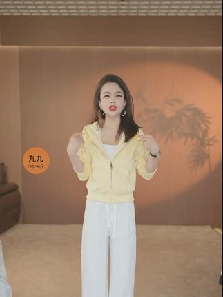 灰色短款连帽卫衣外套女春秋款爆款 新款拉链百搭上衣山东即墨