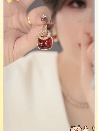 姐妹们赶紧来种草 #高级感穿搭 #美出高级感 #时尚饰品 #耳饰 #耳饰搭配