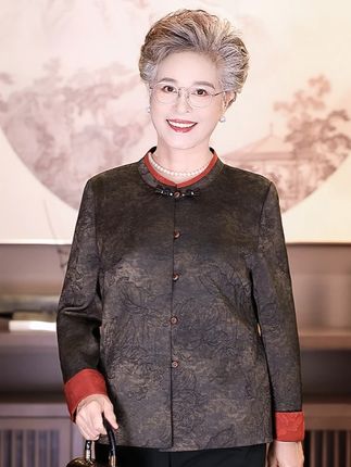 妈妈有一种骄傲,这是我女儿给我买的 #秋季搭配 #做精致女人 #胖瘦都能穿 #中老年妈妈装 #送妈妈送婆婆