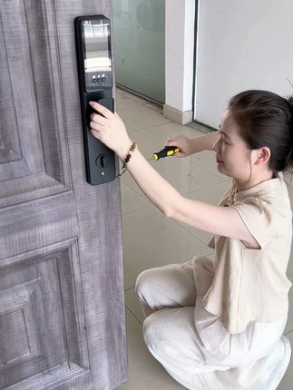 智能门锁,内外双摄,支持人脸识别,指纹,掌纹,密码,磁卡,钥匙跟视频通话手机远程开锁#智能锁指纹锁#智能锁#指纹锁