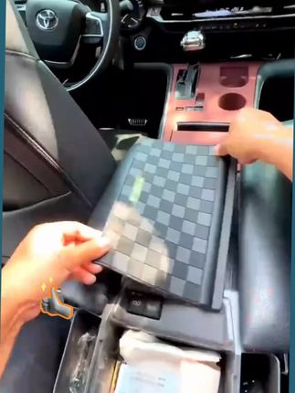 适用赛那中控扶手箱盖防滑垫格瑞维亚扶手箱防漏档条硅胶汽车用品#汽车用品 #硅胶防滑条 #赛那 #格瑞维亚 #扶手箱配件