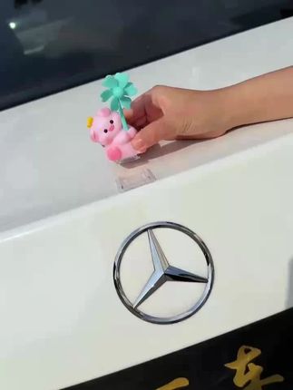 可爱风车猪猪,为你的汽车增添超萌创意装饰! #创意汽车饰品 #中控台小摆件 #汽车创意饰品 #卡通汽车摆件 #卡通汽车饰品