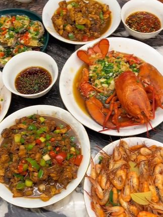孩子爱吃的营养早餐 入秋后,要给家人们多吃些山药和粗粮,把它做成这样的山药小糕点,香甜绵软,营养丰富,用来当早餐或下午茶都合适,做法太简单了。#山药 #紫薯 #营养早餐 #早餐
