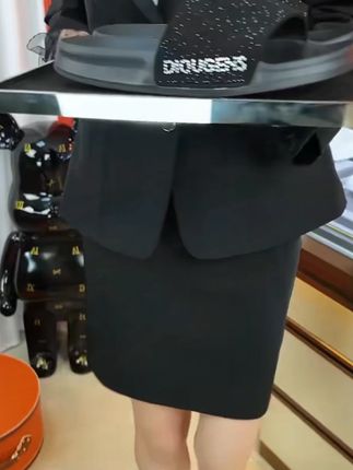 香港专柜品质男士一字拖,品质生活的选择 #夏季新款 #专柜品质 #透气舒适 #防滑耐磨 #男士拖鞋