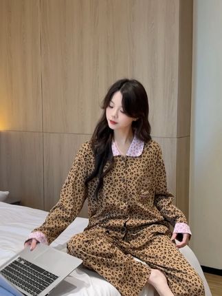 秋日新款家居服推荐!自留送人都满分,豹纹穿搭显高级感,穿上像被秋天温柔包裹,每一刻都是享受!#穿出高级感 #舒适家居服 #在家也要美美哒 #豹纹