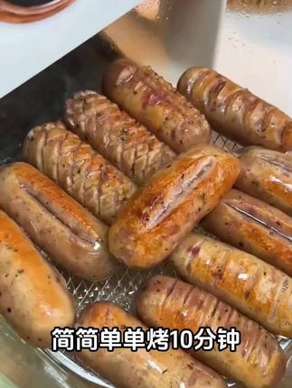 精选散养黑猪后腿肉, 肉粒清晰可见, 而且没有添加色素、淀粉等, 给孩子当早餐超放心! #烤肠 #烤肠真香 #好物推荐 #回购率超高 #好物种草