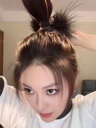 夏日氛围不塌不掉的高马尾 一个小抓夹就可以搞定啦!#夏日清凉发型 #发夹 #发型教程 #发型的重要性 #教你变美