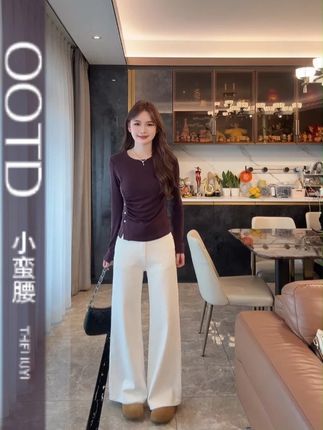 小蛮腰必备!设计感钮扣T恤让你秒变“腰精”侧腰立体钮扣装饰——收腰遮肉一秒拥有沙漏曲线#穿出高级感 #时髦精 #内搭外穿都好看 #精致优雅 #ootd穿搭