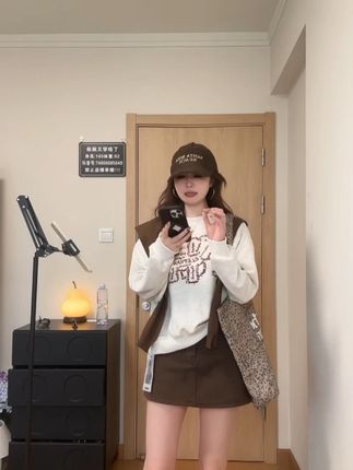秋季韩系卡通刺绣圆领卫衣女新款2025时尚洋气慵懒风上衣女7017#ootd穿搭 #今天穿什么 #搭配分享 #微胖女生韩系ootd推荐 #小个子显高显瘦穿搭