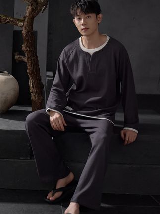 这套简约宽松长袖睡衣,它的面料是纯棉的,非常柔软亲肤 不闷汗 #大码男装 #睡衣家居服