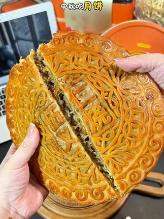 广式五仁叉烧金腿五仁手工蛋黄莲蓉大月饼2025年新鲜日期厂家批发#五仁金腿月饼 #五仁月饼 #广式五仁月饼 #蛋黄莲蓉大月饼 #蛋黄莲蓉月饼推荐