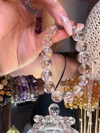 我看看谁还不知道闪灵钻呢? #水晶手链 #天然水晶