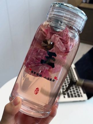 你的专属姓氏泡茶杯 #杯子控 #多喝水 #古丽兰 #古丽兰玻璃杯 #古丽兰水杯