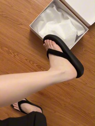 真的爱上这双休闲凉鞋了 #女鞋 #凉鞋 #拖鞋 #哎呦喂你鞋真好看 #好鞋推荐