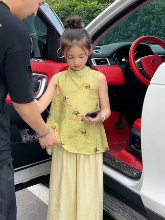 献给孩子的童诗集🔥。治愈人心又充满想象力的童诗,于睡前温暖的灯光下陪伴孩子一起读一读,随便一句写进作文里,都是锦上添花,作文想不拿高分都难~#作文素材 #好书分享 #让阅读成为一种习惯 #童诗 #图文热点来了