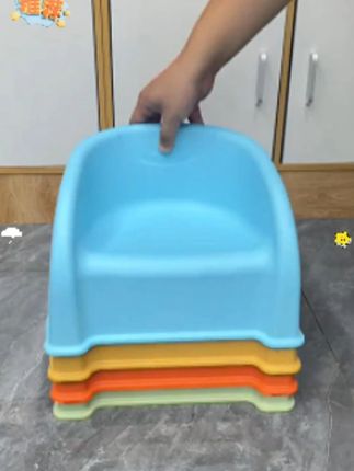 防滑踩脚凳!宝宝独立洗手不摔跤✨加厚款 这个小凳子专为自主期宝宝设计! ✨ 5cm加厚凳面:承重100斤超稳当 🦋 360°防滑胶垫:浴室/厨房都不移位 🌿 圆角护栏靠背:防后仰摔倒更安全 💃 两档高度:从1岁用到6岁不闲置 #儿童踩脚凳 #防滑矮凳 #宝宝自主神器 #浴室脚踏凳 #成长型家具