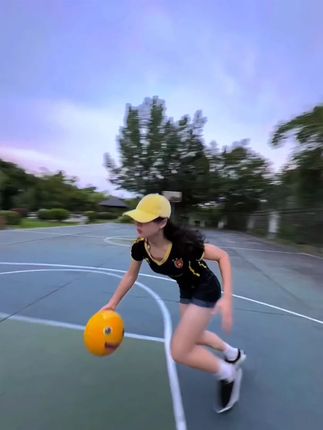 狂迷奶龙正品联名篮球