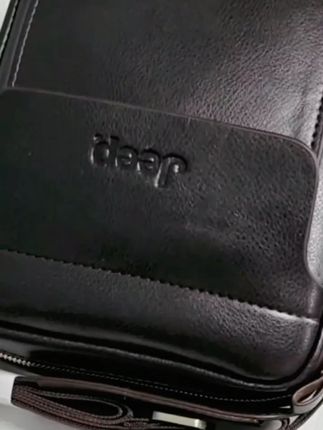 JEEP#斜挎包 男商务大容量软皮单肩包复古时尚防水男士包包竖款背包#包包 #包包种草 #包包控 #双肩包