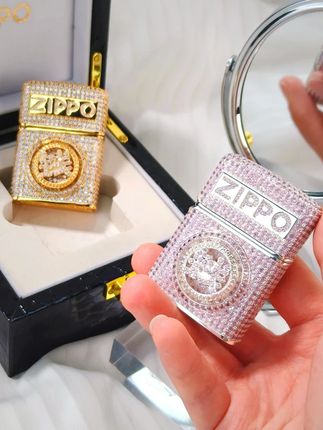 一个人带动身边的兄弟都入了!一起玩转车专钱啊! #随拍 #zippo #打火机