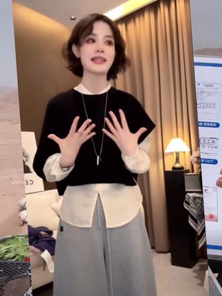 韩系减龄女士圆领披肩2025秋季大码胖MM独特别致高级宽松黑 #高级感穿搭  #气质穿搭  #时尚百搭 #洋气减龄 #穿出自信穿出美丽 披肩外搭,太百搭了,价格便宜质量还好!喜欢的可以下单,真的是搭配神器!