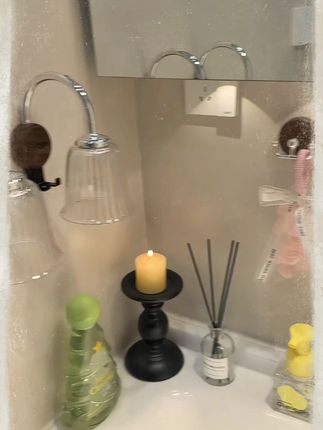 看着像个精致的壁灯,竟然是个漱口杯架!真的又实用又精致!#牙刷杯架 #漱口杯置物架 #牙刷置物架 #免打孔牙刷置物架#提升幸福感好物