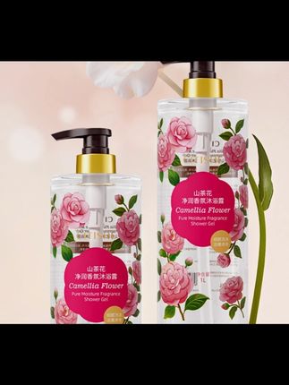 持久留香沐浴露,一瓶足足有两斤重,高级感满满的山茶花香,还送沐浴球,泡沫绵密丰富,持久留香~喜欢的姐妹们不要错过啦#香氛沐浴露  #持久留香沐浴露  #不假滑沐浴露 #好物 #沐浴露推荐
