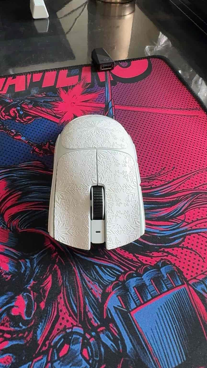 好物分享。Razer雷蛇 毒蝰V3专业版pro 无线电竞游戏鼠标 无线8K 万金油模具