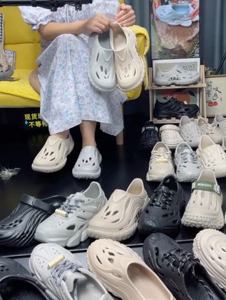 男士夏季新款踩屎感家居外穿包头洞洞鞋外出防滑海边沙滩软底凉鞋#好鞋推荐 #百搭鞋子 #舒适百搭 #防滑耐磨 #好穿不累脚