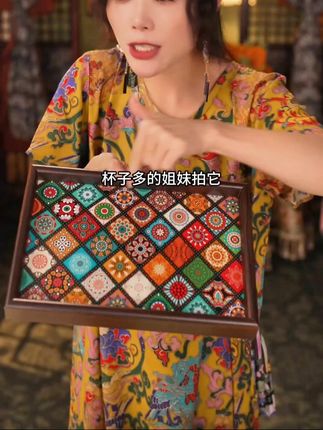 #桌面收纳盘 #首饰收纳神器 卧室床头神器!波西米亚风收纳托盘,木质皮革柔软不硌手,异域纹路显温馨,放睡前读物、手机、眼镜,随手就能拿到~#男士神仙单品 #无限回购的宝藏单品 #在抖音入手的好东西 @抖音小助手 @DOU+上热门