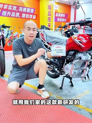 定期维护作用明显,有效清除发动机内部积碳,保障燃油雾化质量可靠,让燃烧更加高效。喷油系统精度改善后,车辆运行状态持续好转,驾驶时会感受到油门反应更加灵敏、加速过程平稳连贯,整体动力性能得到提升。燃烧效率的优化直接带来燃油经济性的改善,实现节约燃油的效果。#发动机维护  #积碳清理  #省油技巧  #汽车护理  #保养知识