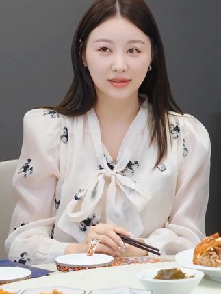 夫人社交的关键不只是社交,也是夫人。#舒客 #舒客冷光修白 #婚姻 #情感
