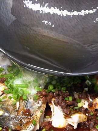 又辣又香的贵州风味臭豆豉,炒肉炒饭下饭都特别好吃 #下饭神器 #风味豆豉 #贵州豆豉
