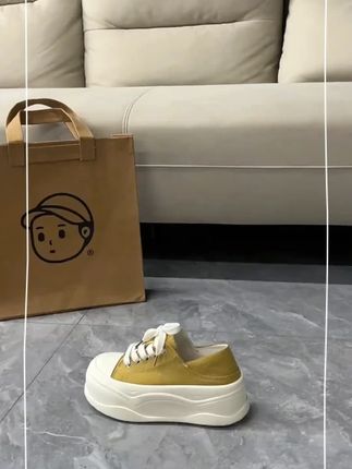 拉夏贝尔黄色帆布鞋女2025新款夏季软底不累脚厚底增高休闲板鞋子
