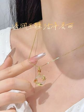 不要再问送啥!这款锦鲤平安扣轻松捕获她的芳心,让她主动晒圈 #项链 #七夕 #礼物 #老凤祥 #高级感