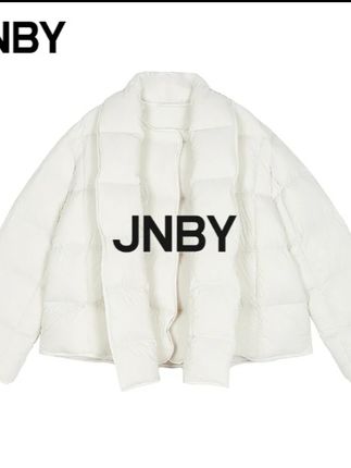 在阳光密布的城市之间,内心变得轻盈。#JNBY直播中