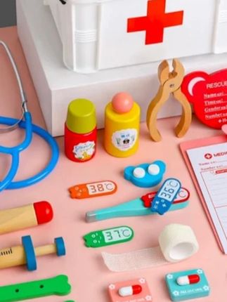 小朋友真的都很爱这种类型的过家家玩具!自己可以安静的玩好久!#过家家玩具  #角色扮演玩具  #医生玩具套装  #益智玩具  #宝妈推荐