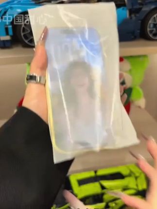 高颜值皮纹手机壳,时尚简约有质感!手感舒适!太适合秋冬搭配大衣!