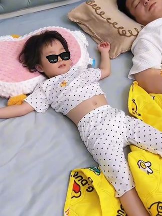 ZP宝宝护肚子神器春夏季薄儿童睡觉肚围婴儿防着凉防踢被依生象 ZP宝宝护肚子神器春夏季薄儿童睡觉肚围婴儿防着凉防踢被依生象宝#夏凉被 #收纳整理 #生活好帮手 @DOU+上热门 @抖音小助手
