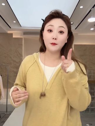 (725)大码胖MM设计感时尚宽松显瘦简约风假两件连帽针织衫 #大码胖mm搭配 #设计感穿搭 #宽松遮肉版型 #假两件连帽针织衫 #时尚气质百搭款