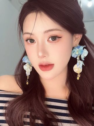花开盛夏❗敲适合出游戴的耳环!好有氛围~ #耳钉 #饰品搭配 #氛围感 #美