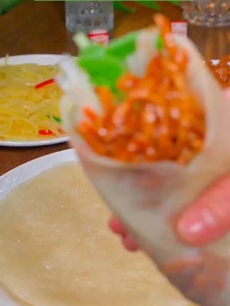#美食推荐 #抖音美食推荐官 #春饼卷饼